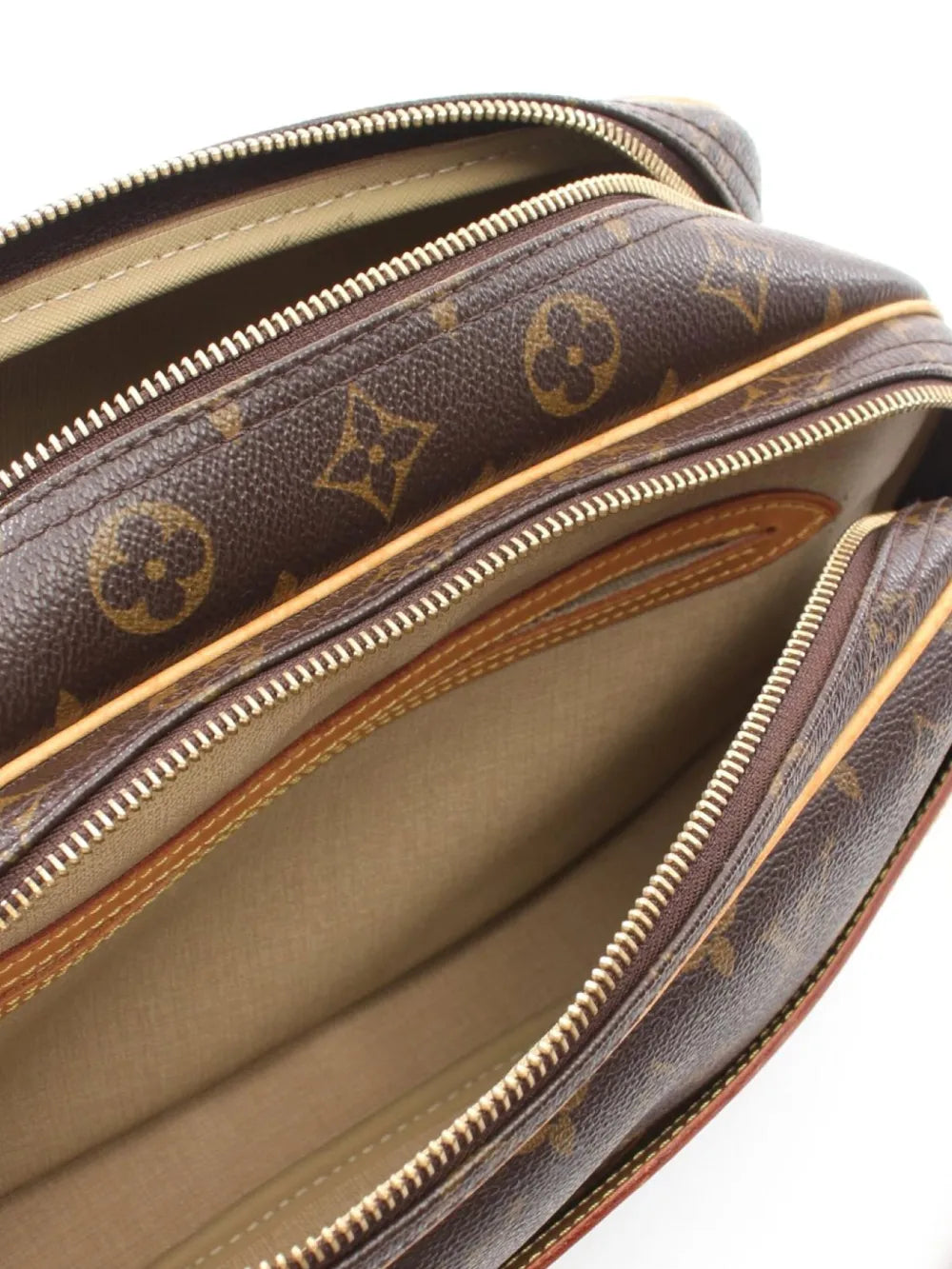 Pre-OwnedLouis Vuitton Pre-Owned2002 Reporter PM handbag