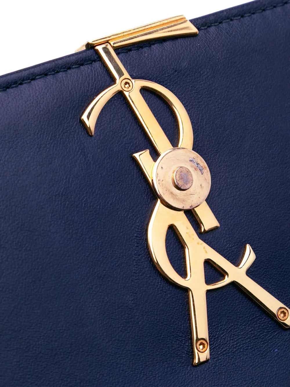 Pre-OwnedSaint Laurent Pre-Owned2018 Medium Lambskin Monogram Vicky Chain Bag crossbody bag