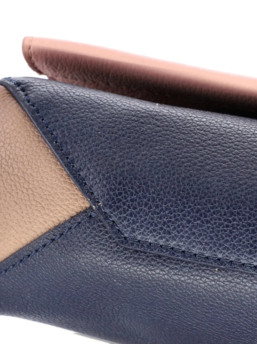 Pre-OwnedLouis Vuitton Pre-OwnedLockme II Handbag Leather BB crossbody bag